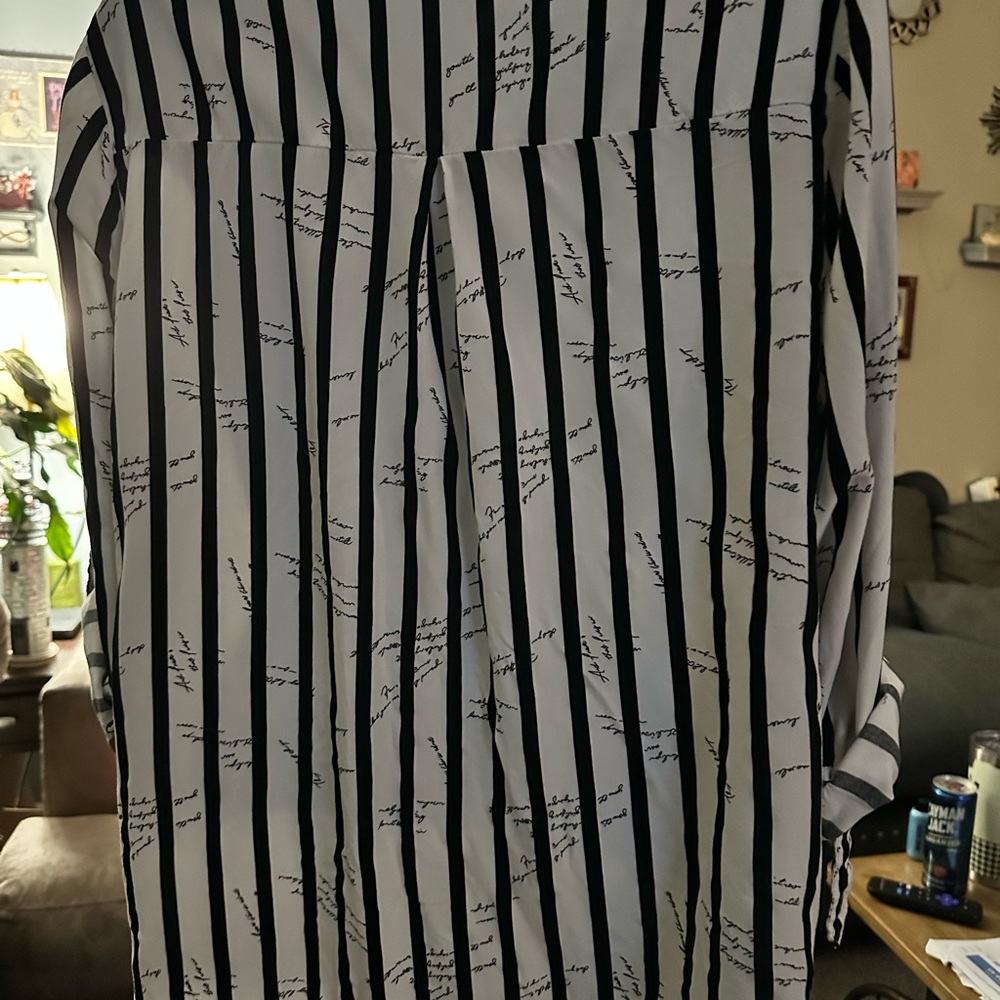 Black and White Striped Button-Up Shirt - Picture 2 of 3